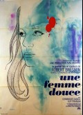 UNE FEMME DOUCE