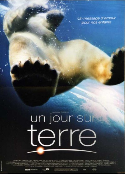 affiche du film UN JOUR SUR TERRE