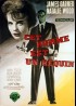 affiche du film CET HOMME EST UN REQUIN