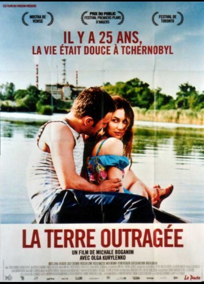 affiche du film TERRE OUTRAGEE (LA)