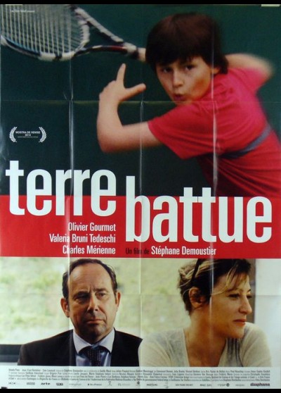 affiche du film TERRE BATTUE