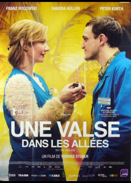 affiche du film UNE VALSE DANS LES ALLEES