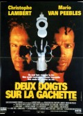 DEUX DOIGTS SUR LA GACHETTE