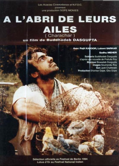affiche du film A L'ABRI DE LEURS AILES