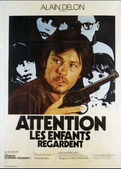 affiche du film ATTENTION LES ENFANTS REGARDENT